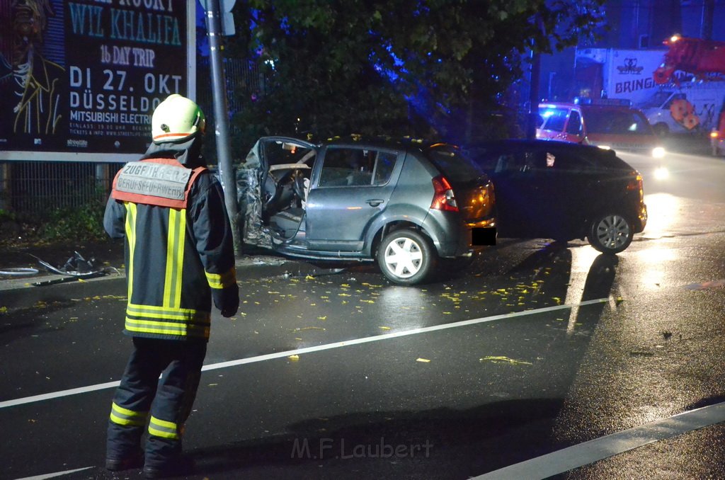 VU Pkw Laterne Koeln Zollstock Bischofsweg P28.JPG - Miklos Laubert